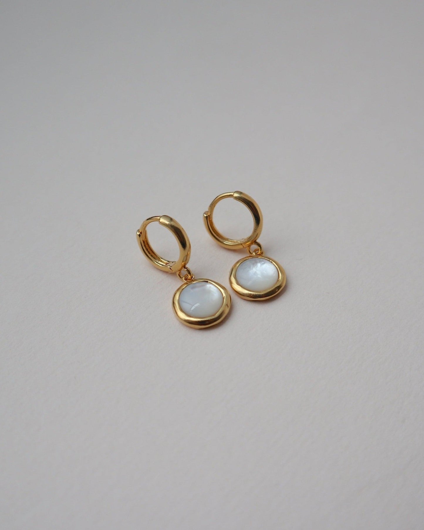 'Sigrid' Shell Huggies