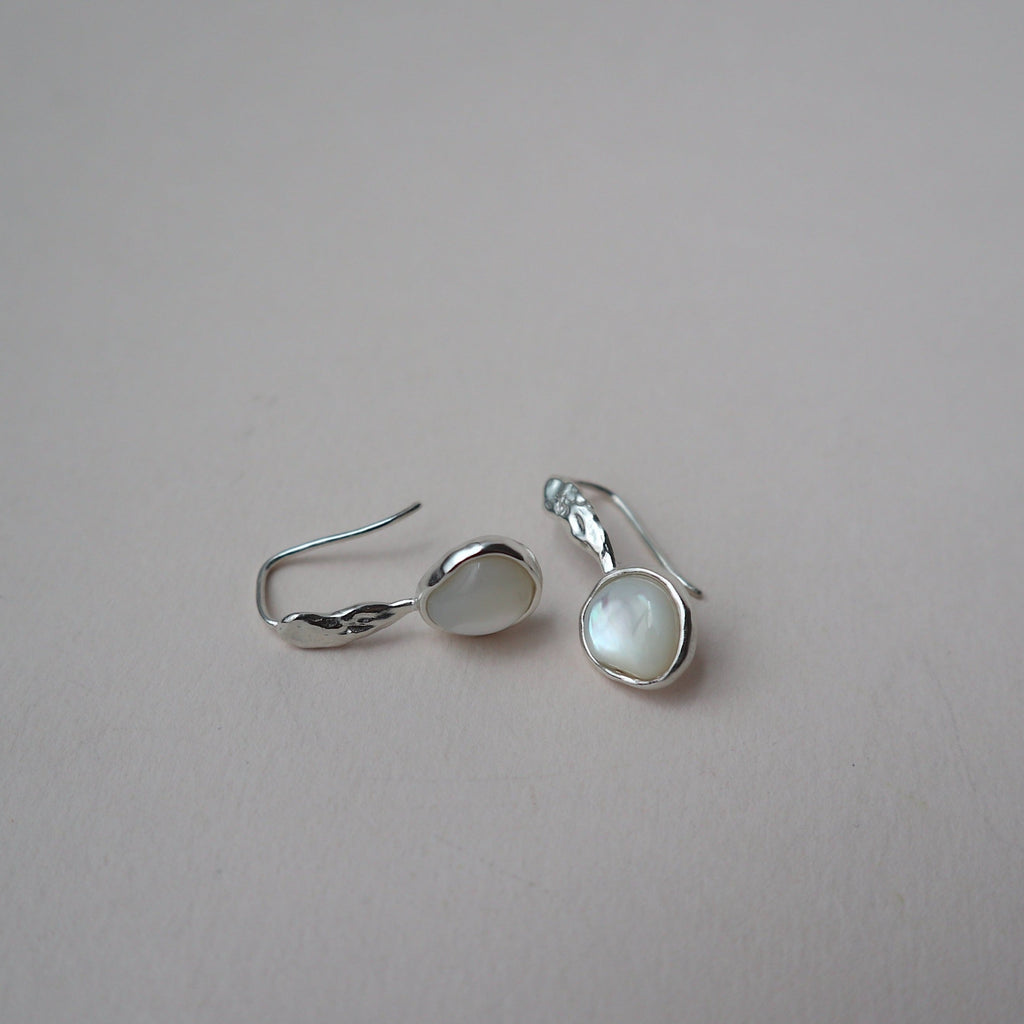 'Sigrid' Shell Drop Earrings