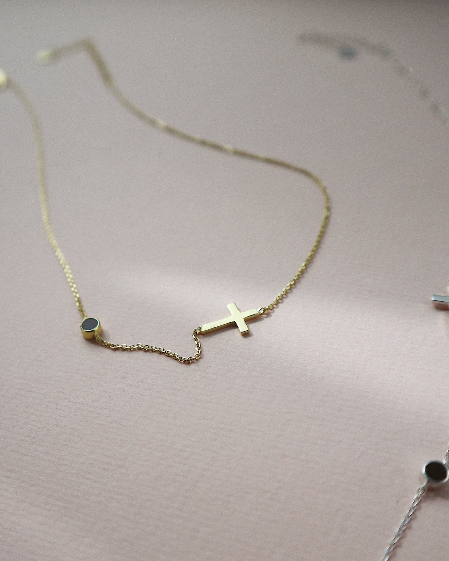 Cross Mona Choker Necklace