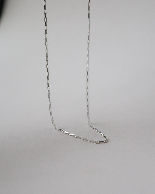 Boxy Boxy 18" Chain