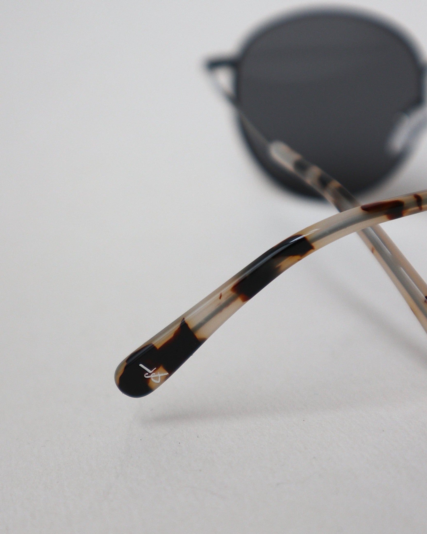 'Henri' Black Metal Sunglasses
