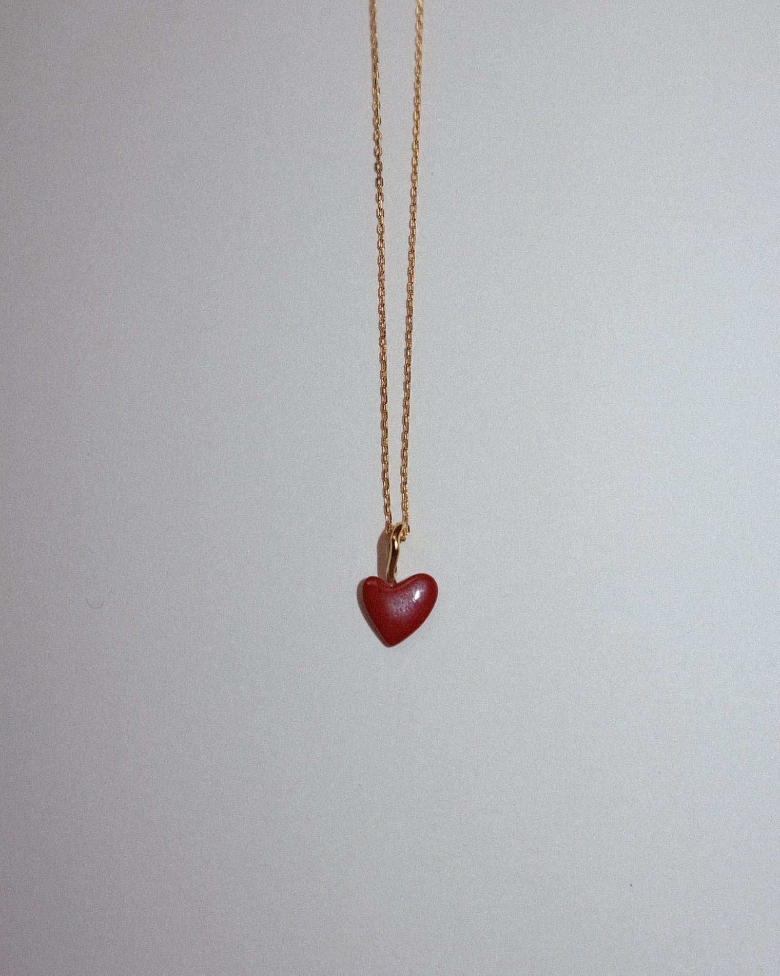 'Andie' Tiny Heart Charm Necklace - Lines & Current