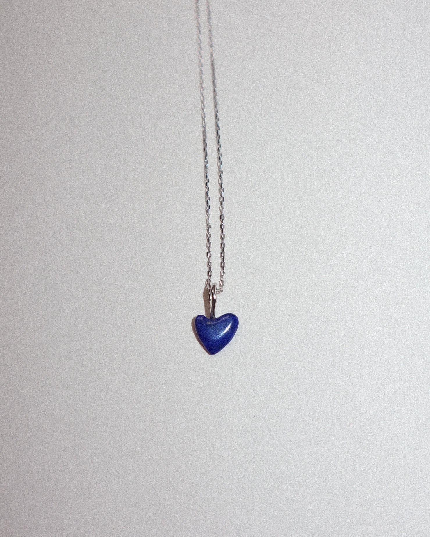 'Andie' Tiny Heart Charm Necklace - Lines & Current