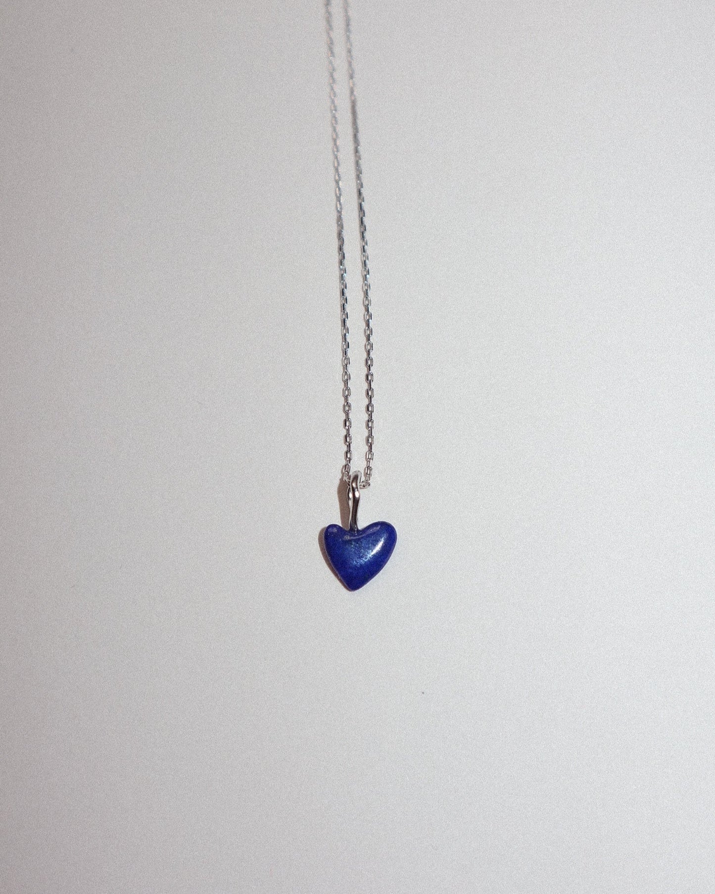 'Andie' Tiny Heart Charm Necklace - Lines & Current
