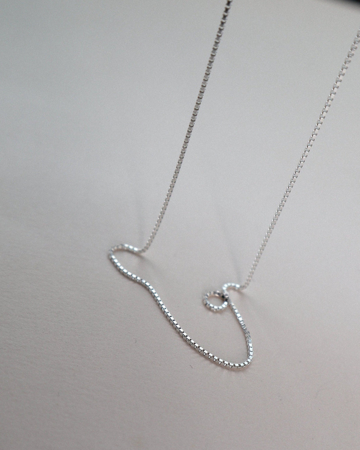 'Betsy' Box 18" Chain