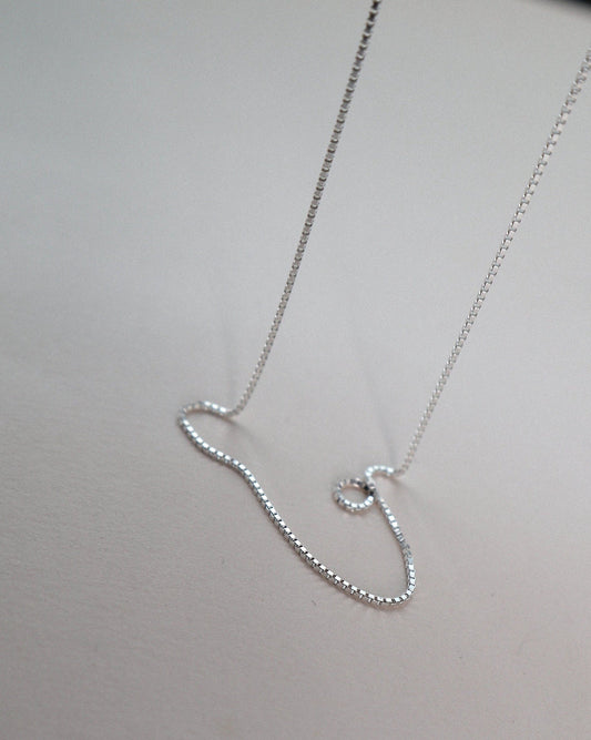 'Betsy' Box 18" Chain