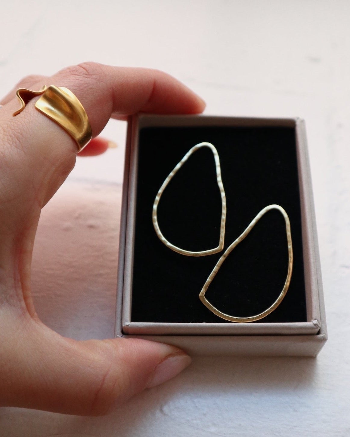 'Delilah' Oval Earrings