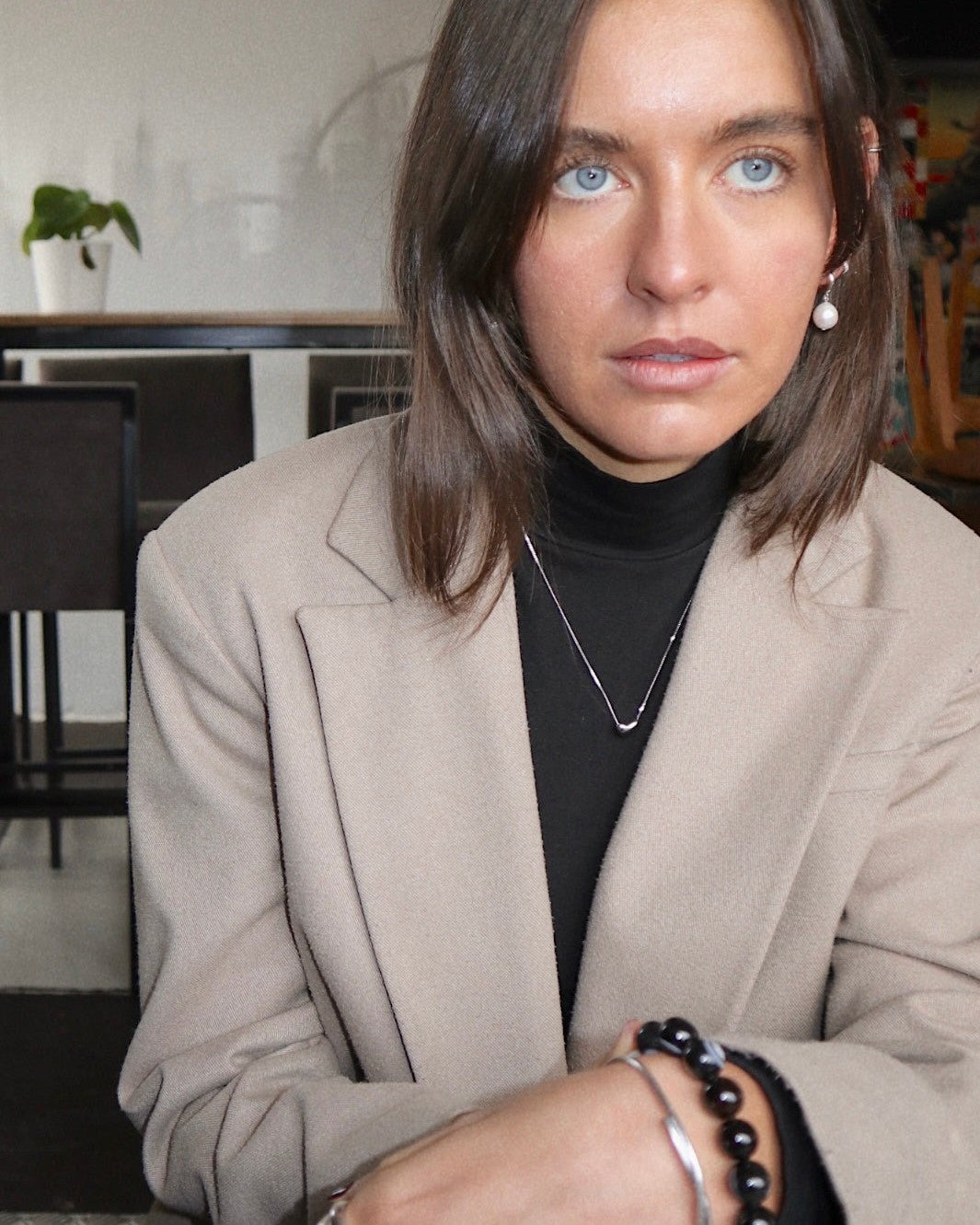 'Eloise' Pearl Huggie Earrings