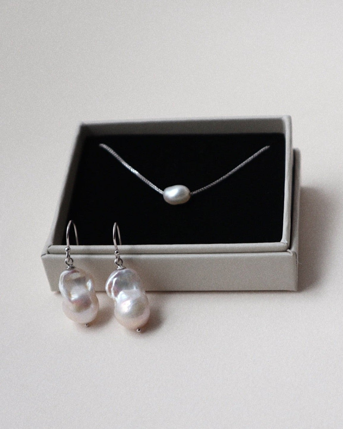 'Emelia' Pearl Chain Necklace