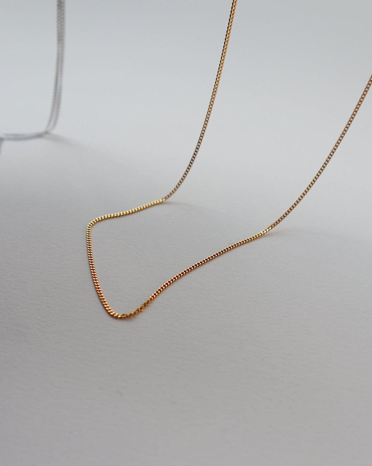 'Finn' Flat Curb Chain 20-22"