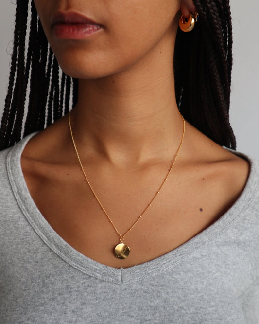 Golden 'Dreamer' Pendant Engraved Necklace - LINES AND CURRENT