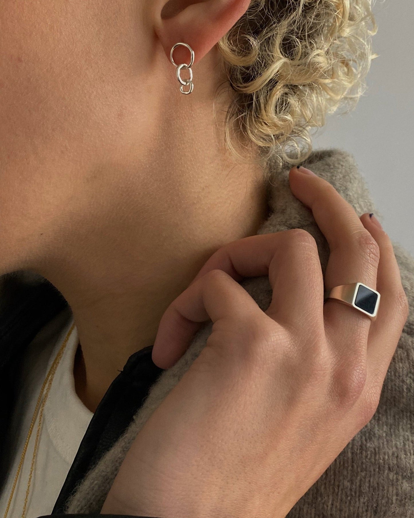 'Frieda' Interlocked Stud Earrings