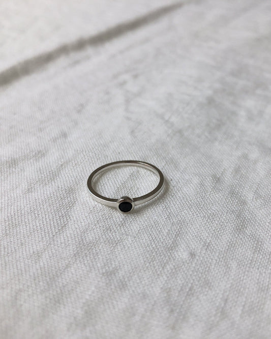 'Mona' Ring with Small Black Stone
