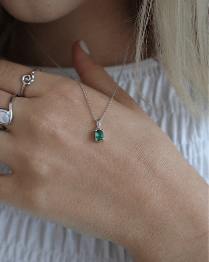 'Kate' Green Oval Necklace
