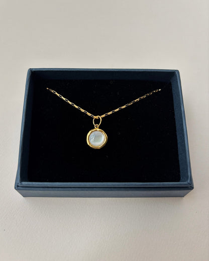 'Sigrid' Shell Necklace - Lines & Current