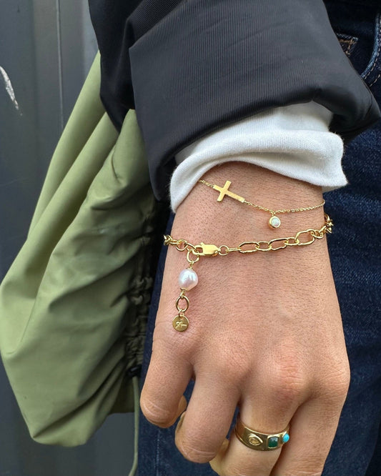 The Cross Chain Bracelet