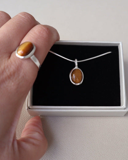 The 'Tiger's Eye' Oval Necklace