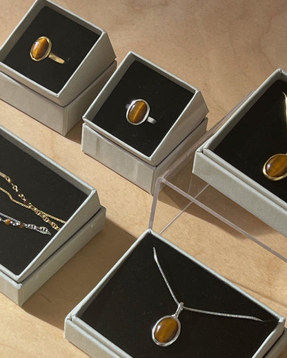 The 'Tiger's Eye' Oval Necklace